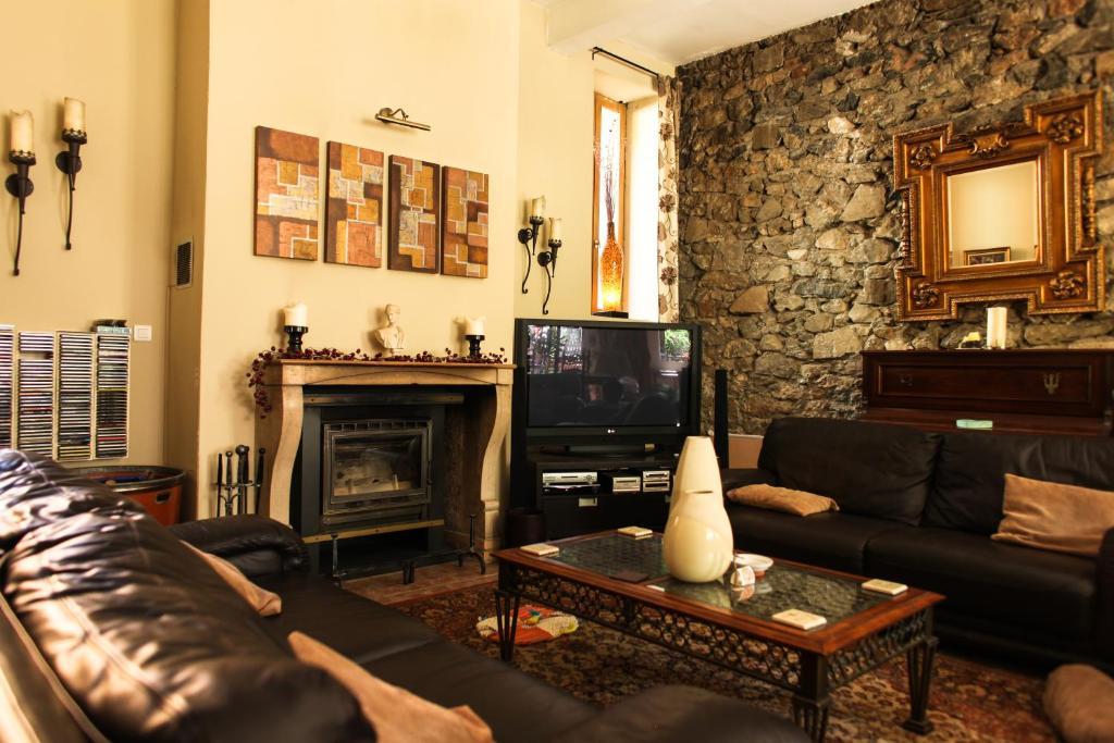 Aux Quatre Saisons Axat Bed & Breakfast エクステリア 写真